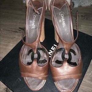 Chanel brown leather and wood platform 40